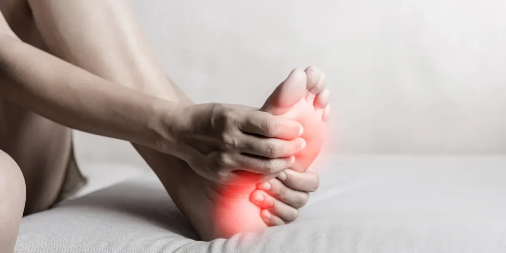 Problemas de coluna podem afetar os pés